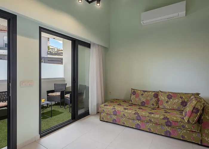 M City Hotel